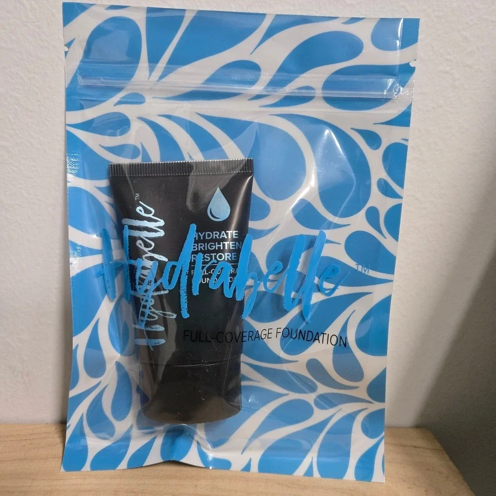 Color: Rich. Belle by Kim Gravel Hydrabelle Full-Coverage Foundation